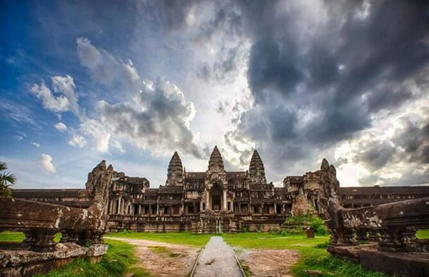 Explore Treasure of Angkor
